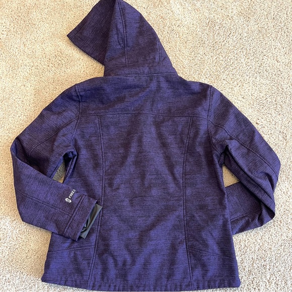 Free Country Waterproof Jacket - Picture 2 of 9